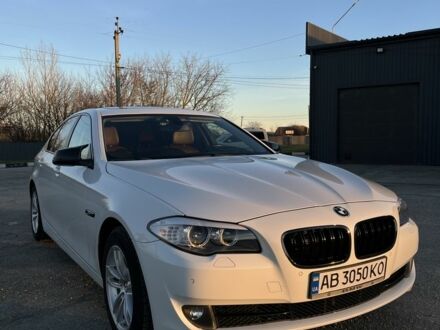 Белый БМВ 5 Серия, объемом двигателя 2 л и пробегом 163 тыс. км за 16850 $, фото 1 на Automoto.ua