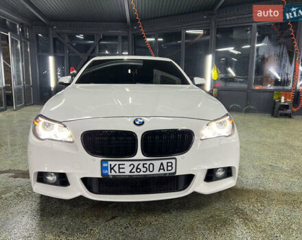 Белый БМВ 5 Серия, объемом двигателя 2.99 л и пробегом 161 тыс. км за 23500 $, фото 1 на Automoto.ua