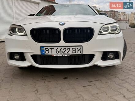 Белый БМВ 5 Серия, объемом двигателя 2.99 л и пробегом 208 тыс. км за 22300 $, фото 1 на Automoto.ua