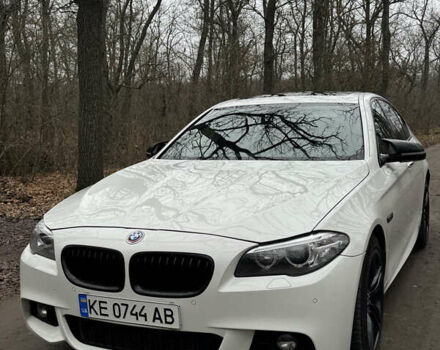 Белый БМВ 5 Серия, объемом двигателя 3 л и пробегом 144 тыс. км за 19000 $, фото 1 на Automoto.ua