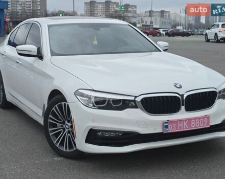 Белый БМВ 5 Серия, объемом двигателя 2 л и пробегом 221 тыс. км за 20499 $, фото 1 на Automoto.ua