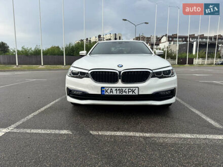 Білий БМВ 5 Серія, об'ємом двигуна 2 л та пробігом 124 тис. км за 28200 $, фото 1 на Automoto.ua