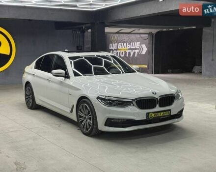 Белый БМВ 5 Серия, объемом двигателя 2.99 л и пробегом 245 тыс. км за 31000 $, фото 1 на Automoto.ua