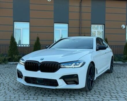 Белый БМВ 5 Серия, объемом двигателя 3 л и пробегом 165 тыс. км за 29999 $, фото 1 на Automoto.ua