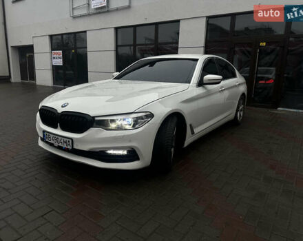 Белый БМВ 5 Серия, объемом двигателя 2 л и пробегом 221 тыс. км за 21500 $, фото 1 на Automoto.ua