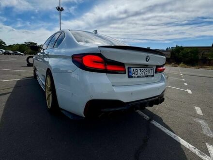 Белый БМВ 5 Серия, объемом двигателя 2 л и пробегом 154 тыс. км за 18000 $, фото 1 на Automoto.ua