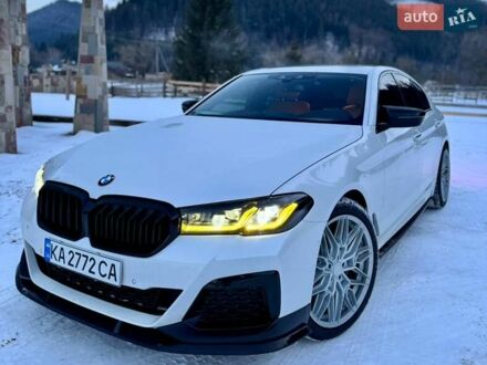 Белый БМВ 5 Серия, объемом двигателя 3 л и пробегом 73 тыс. км за 39500 $, фото 1 на Automoto.ua