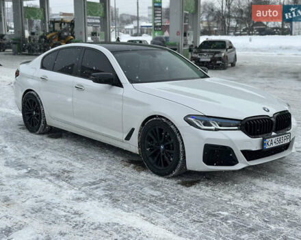 Белый БМВ 5 Серия, объемом двигателя 3 л и пробегом 220 тыс. км за 25900 $, фото 1 на Automoto.ua