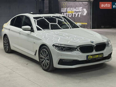 Белый БМВ 5 Серия, объемом двигателя 2.99 л и пробегом 245 тыс. км за 33000 $, фото 1 на Automoto.ua