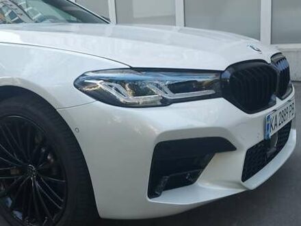 БМВ 5 Серия 2018 в Киеве на Automoto.ua Белый БМВ 5 Серия, объемом двигателя 2 л и пробегом 80 тыс. км за 29500 $, фото 1 на Automoto.ua