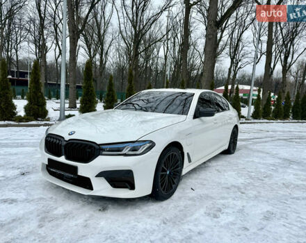 Белый БМВ 5 Серия, объемом двигателя 2 л и пробегом 85 тыс. км за 28900 $, фото 1 на Automoto.ua
