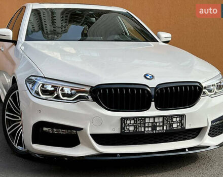Белый БМВ 5 Серия, объемом двигателя 3 л и пробегом 49 тыс. км за 28900 $, фото 1 на Automoto.ua