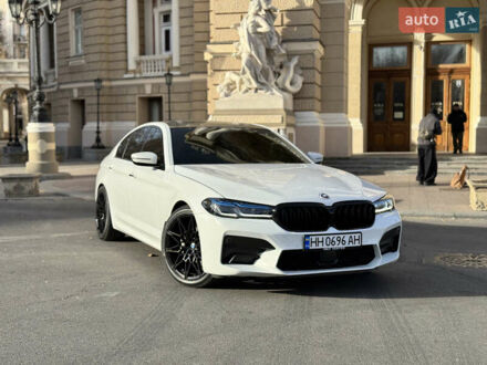 БМВ 5 Серия 2018 в Одессе на Automoto.ua Белый БМВ 5 Серия, объемом двигателя 2 л и пробегом 70 тыс. км за 33300 $, фото 1 на Automoto.ua
