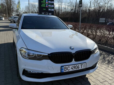 Білий БМВ 5 Серія, об'ємом двигуна 2 л та пробігом 84 тис. км за 33900 $, фото 1 на Automoto.ua