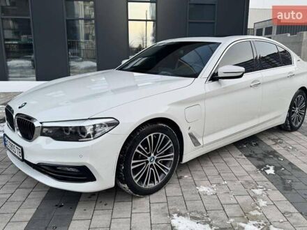 Білий БМВ 5 Серія, об'ємом двигуна 2 л та пробігом 144 тис. км за 28200 $, фото 1 на Automoto.ua