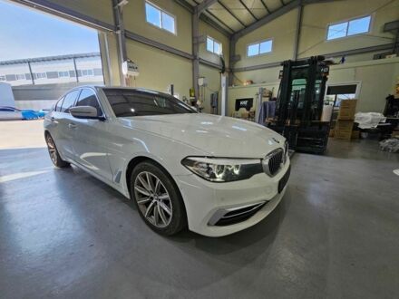 Білий БМВ 5 Серія, об'ємом двигуна 2 л та пробігом 65 тис. км за 19900 $, фото 1 на Automoto.ua