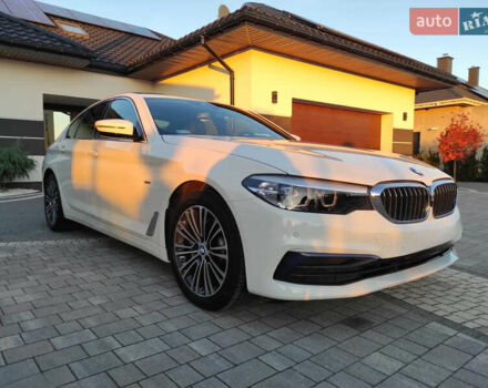 Белый БМВ 5 Серия, объемом двигателя 3 л и пробегом 71 тыс. км за 39000 $, фото 1 на Automoto.ua