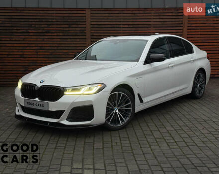 Белый БМВ 5 Серия, объемом двигателя 2 л и пробегом 105 тыс. км за 37000 $, фото 1 на Automoto.ua