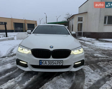 Белый БМВ 5 Серия, объемом двигателя 3 л и пробегом 88 тыс. км за 33000 $, фото 1 на Automoto.ua