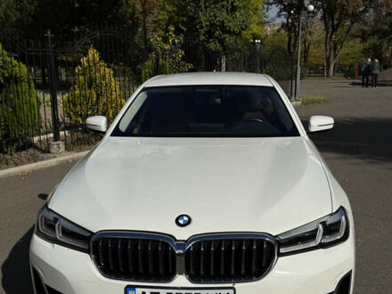 Белый БМВ 5 Серия, объемом двигателя 2 л и пробегом 70 тыс. км за 35500 $, фото 1 на Automoto.ua