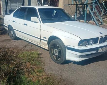 Бежевый БМВ 5 Серия, объемом двигателя 2.5 л и пробегом 300 тыс. км за 1900 $, фото 1 на Automoto.ua