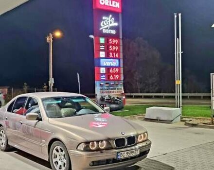 Бежевий БМВ 5 Серія, об'ємом двигуна 2.93 л та пробігом 257 тис. км за 11000 $, фото 1 на Automoto.ua