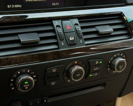 Бежевий БМВ 5 Серія, об'ємом двигуна 3 л та пробігом 174 тис. км за 8400 $, фото 37 на Automoto.ua