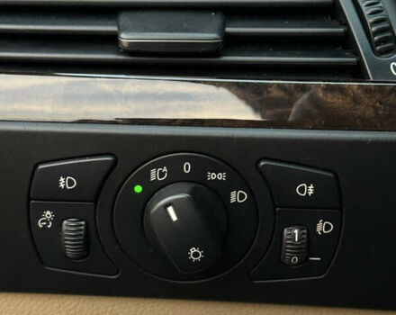 Бежевий БМВ 5 Серія, об'ємом двигуна 3 л та пробігом 174 тис. км за 8400 $, фото 26 на Automoto.ua