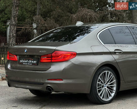 Бежевий БМВ 5 Серія, об'ємом двигуна 2 л та пробігом 133 тис. км за 25999 $, фото 17 на Automoto.ua