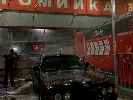 Бежевый БМВ 5 Серия, объемом двигателя 2 л и пробегом 350 тыс. км за 1543 $, фото 1 на Automoto.ua