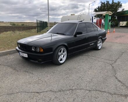 Чорний БМВ 5 Серія, об'ємом двигуна 3 л та пробігом 340 тис. км за 2100 $, фото 2 на Automoto.ua