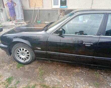 Чорний БМВ 5 Серія, об'ємом двигуна 2 л та пробігом 400 тис. км за 3000 $, фото 3 на Automoto.ua