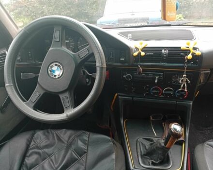 Чорний БМВ 5 Серія, об'ємом двигуна 2 л та пробігом 400 тис. км за 3000 $, фото 7 на Automoto.ua