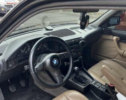 Чорний БМВ 5 Серія, об'ємом двигуна 0 л та пробігом 305 тис. км за 10000 $, фото 7 на Automoto.ua