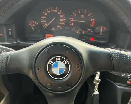 Чорний БМВ 5 Серія, об'ємом двигуна 0 л та пробігом 305 тис. км за 10000 $, фото 9 на Automoto.ua