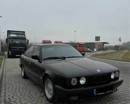 Черный БМВ 5 Серия, объемом двигателя 2.5 л и пробегом 300 тыс. км за 3100 $, фото 1 на Automoto.ua
