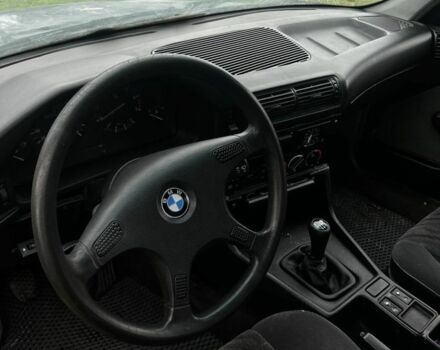 Черный БМВ 5 Серия, объемом двигателя 2 л и пробегом 100 тыс. км за 1500 $, фото 2 на Automoto.ua