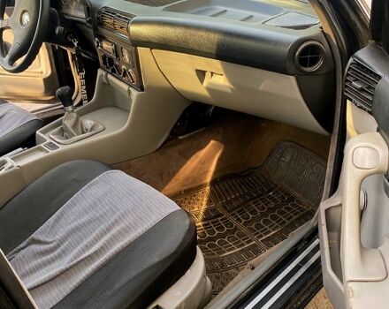 Черный БМВ 5 Серия, объемом двигателя 2 л и пробегом 0 тыс. км за 3000 $, фото 2 на Automoto.ua