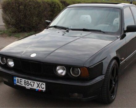 Чорний БМВ 5 Серія, об'ємом двигуна 2.5 л та пробігом 300 тис. км за 2550 $, фото 1 на Automoto.ua