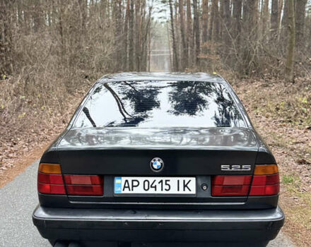 Черный БМВ 5 Серия, объемом двигателя 2 л и пробегом 335 тыс. км за 2499 $, фото 4 на Automoto.ua