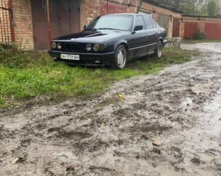 Черный БМВ 5 Серия, объемом двигателя 2.5 л и пробегом 400 тыс. км за 1900 $, фото 1 на Automoto.ua