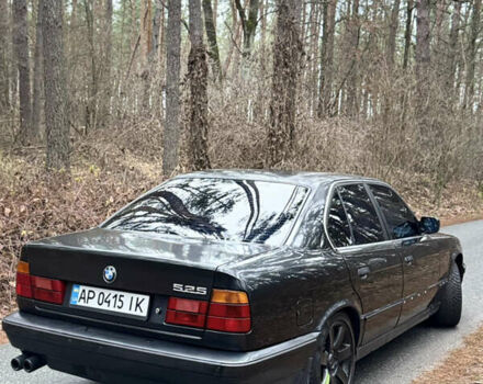 Черный БМВ 5 Серия, объемом двигателя 2 л и пробегом 335 тыс. км за 2499 $, фото 3 на Automoto.ua