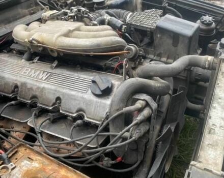 Черный БМВ 5 Серия, объемом двигателя 2.5 л и пробегом 400 тыс. км за 1900 $, фото 12 на Automoto.ua