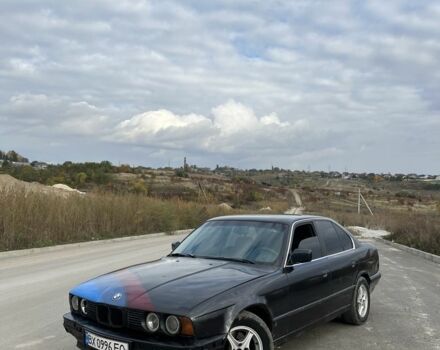 Черный БМВ 5 Серия, объемом двигателя 3 л и пробегом 350 тыс. км за 1849 $, фото 1 на Automoto.ua