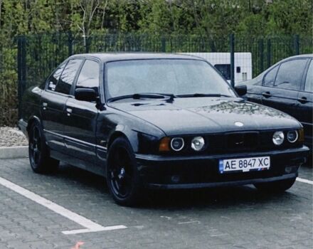 Чорний БМВ 5 Серія, об'ємом двигуна 2.5 л та пробігом 300 тис. км за 2550 $, фото 3 на Automoto.ua