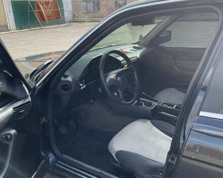 Чорний БМВ 5 Серія, об'ємом двигуна 2.5 л та пробігом 400 тис. км за 2300 $, фото 7 на Automoto.ua