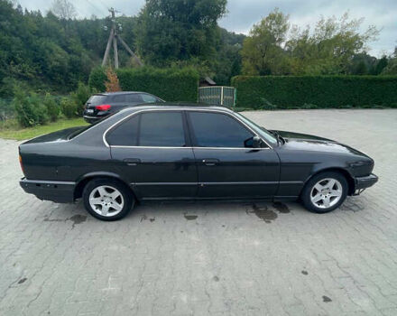 Чорний БМВ 5 Серія, об'ємом двигуна 2 л та пробігом 333 тис. км за 1500 $, фото 3 на Automoto.ua