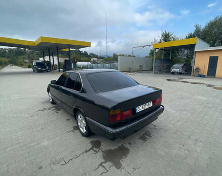 Чорний БМВ 5 Серія, об'ємом двигуна 2 л та пробігом 333 тис. км за 1500 $, фото 5 на Automoto.ua