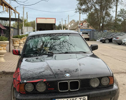 Черный БМВ 5 Серия, объемом двигателя 3.43 л и пробегом 300 тыс. км за 3000 $, фото 1 на Automoto.ua