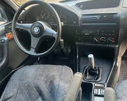 Черный БМВ 5 Серия, объемом двигателя 2.5 л и пробегом 400 тыс. км за 2900 $, фото 12 на Automoto.ua